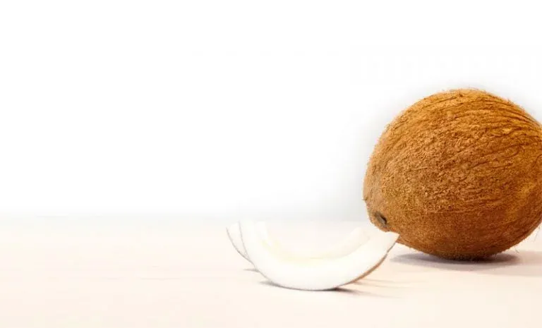 روغن نارگیل و پوست